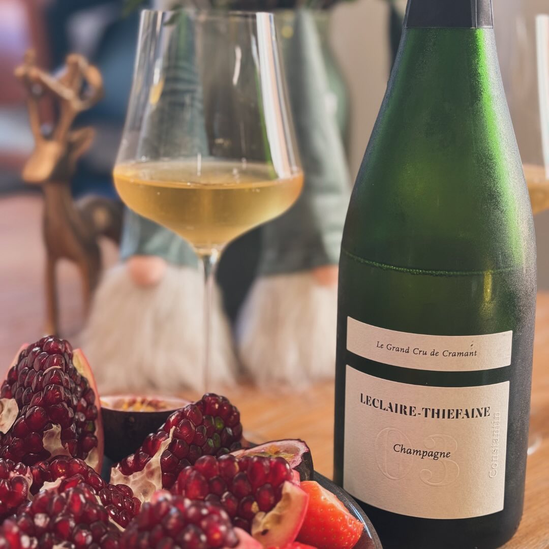 Nach einer stressigen Woche habe ich heute zum ausgiebigen, fruchtigen Frühstück den @champagneleclairethiefaine - Cuvée 03 Constantin Grand Cru de Cramant V.V. 🍾 aus dem Kühle… (3)