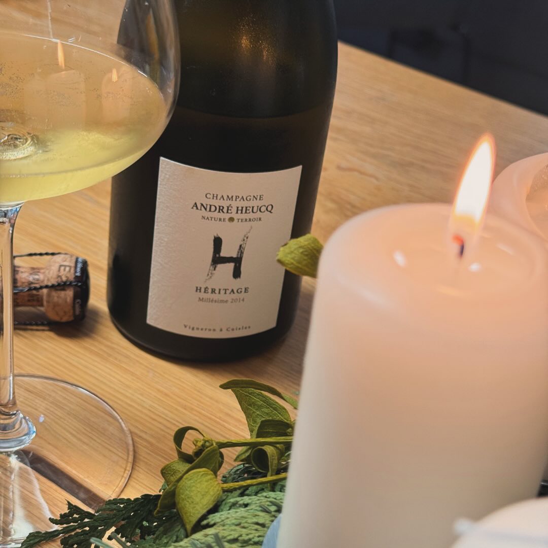 ✨ 2. Advent – Frühstück mit @champagneandreheucq Héritage 2014 🍾 Manchmal muss es einfach etwas Besonderes sein – wie ein deftiges Adventsfrühstück und dazu ein Glas Champagner… (1)