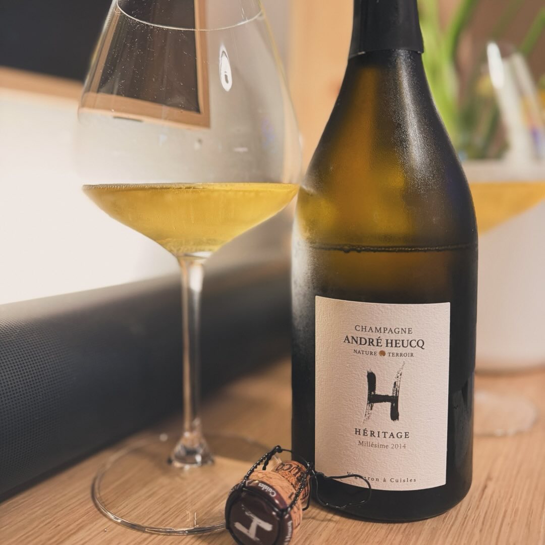 ✨ 2. Advent – Frühstück mit @champagneandreheucq Héritage 2014 🍾 Manchmal muss es einfach etwas Besonderes sein – wie ein deftiges Adventsfrühstück und dazu ein Glas Champagner… (2)
