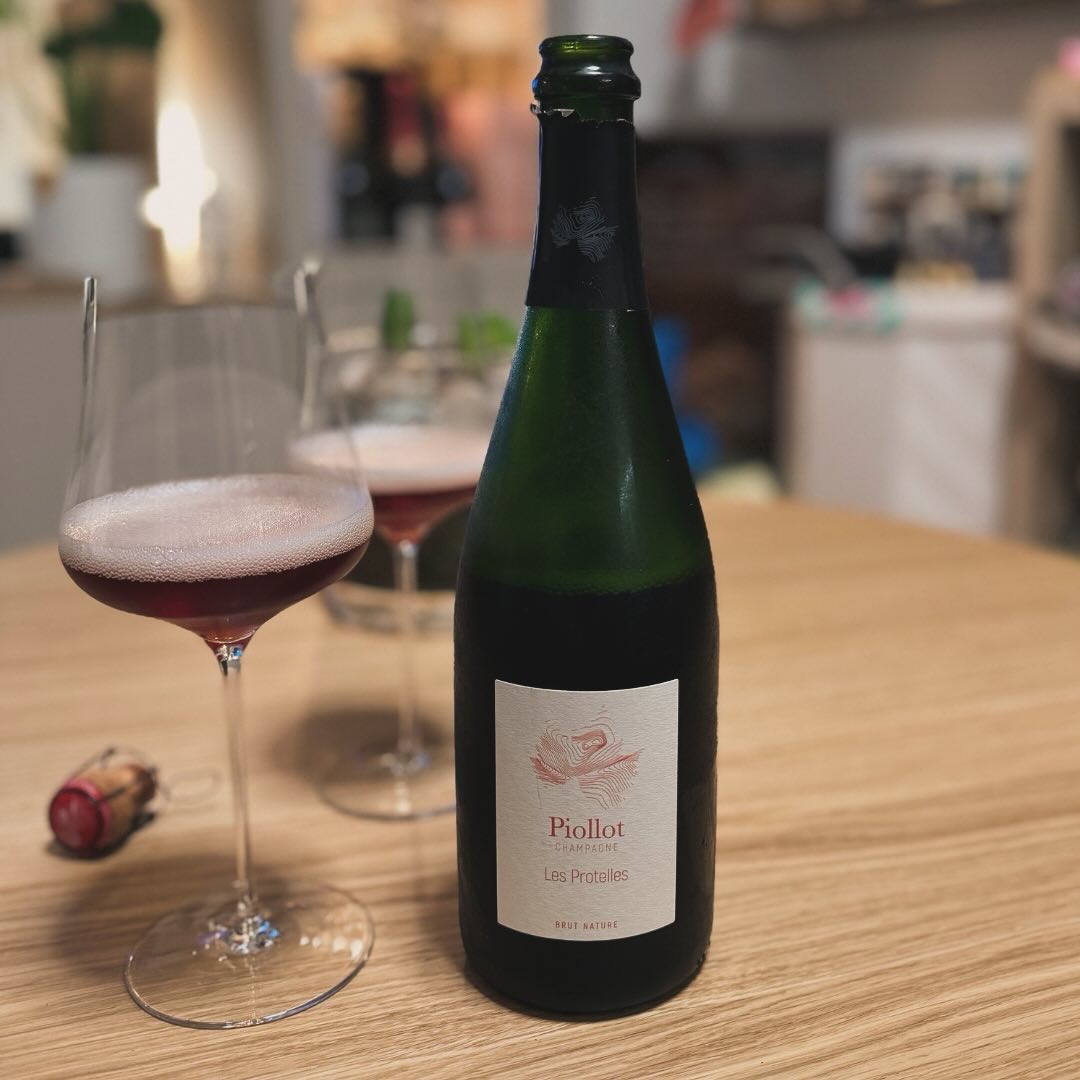 🌹✨ @champagnepiollot - Les Protelles Brut Nature Rosé – ein Rosé, der überrascht und begeistert. Heute habe ich diesen einzigartigen Tropfen zum zweiten Mal genossen, nachdem i… (2)