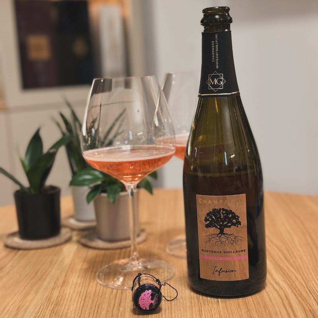 Ein Abend voller Aromen und Experimente – der @champagnemgmarteauxguillaume Infusion hat mich mal wieder überrascht! 🍾✨ Die Kombination aus der Mousse au Chocolat und dem Champ… (2)
