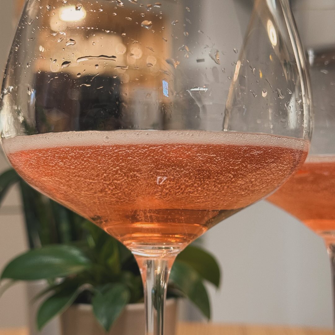 Ein Abend voller Aromen und Experimente – der @champagnemgmarteauxguillaume Infusion hat mich mal wieder überrascht! 🍾✨ Die Kombination aus der Mousse au Chocolat und dem Champ… (3)