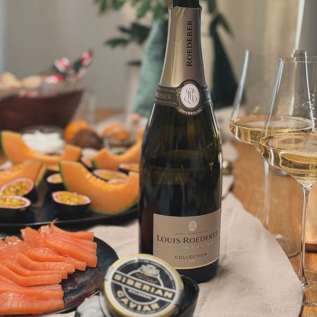 Weihnachten bedeutet für mich, besondere Momente mit außergewöhnlichem Genuss zu füllen – und heute, am 2. Weihnachtsfeiertag, haben wir das Frühstück noch einmal so richtig gen… (2)