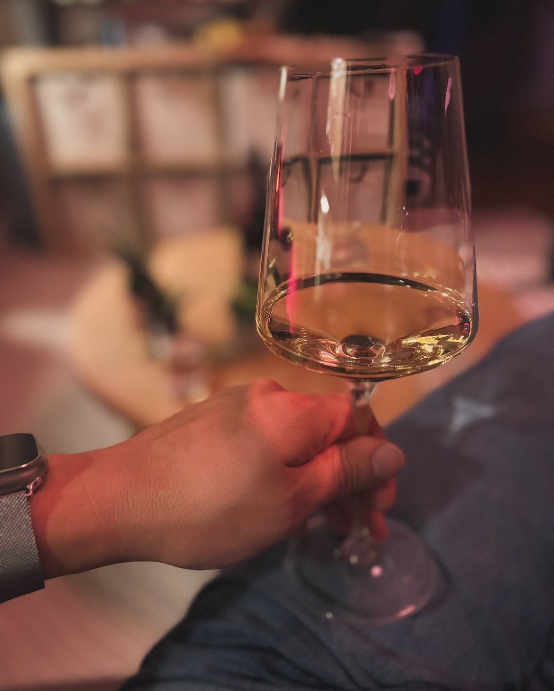 Ein Champagner, der zeigt, was Pinot Noir & Meunier gemeinsam können, wenn man ihnen genug Zeit gibt. @champagnevincentperseval – Brut Millésimé Blanc de Noirs 2019. 90 % Pinot … (6)