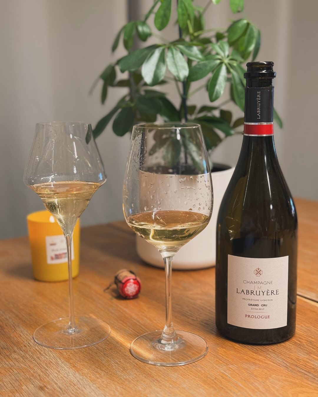 Manchmal hat man eine Erwartung an einen Champagner – und wird dann doch überrascht. Beim @champagne_jm_labruyere - Prologue Extra Brut war genau das der Fall. Ein Pinot Noir-la… (4)