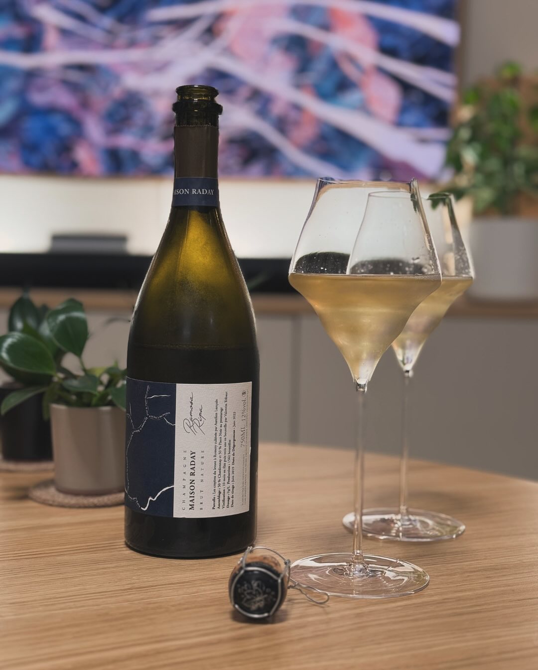 Gestern habe ich noch eine Flasche geöffnet, bei der ich mir nicht sicher bin, ob ich sie nochmal bekommen werde. Maison Raday – Ramosa Ripa. Ein Champagner, der nicht nur mit s… (1)