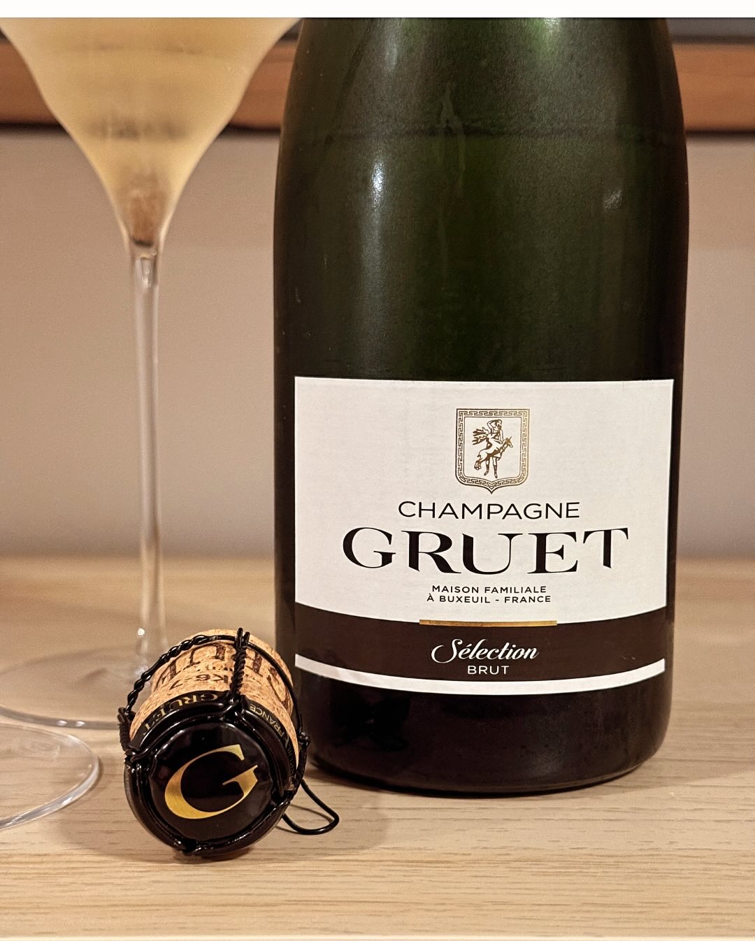 Ich geb’s zu – beim @champagne_gruet - Sélection Brut hatte ich echt ein bisschen Bammel. Die günstigste Flasche Champagner, die ich je gekauft habe – und wir wissen alle, dass … (6)