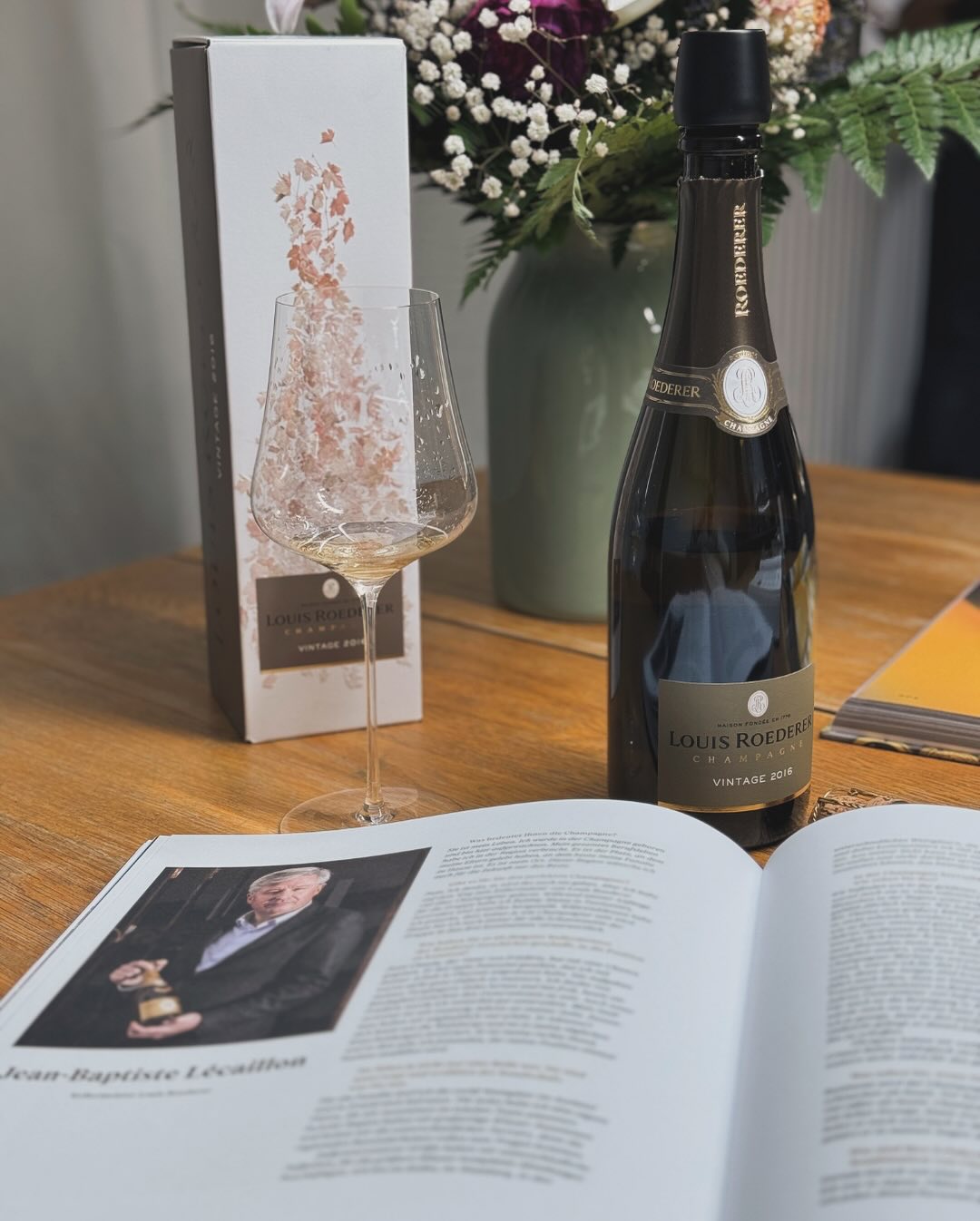 Nachdem ich bisher von @louisroederer_ nur die Collection 242 und 243 probiert hatte war es an der Zeit, tiefer in Roederers Stil einzutauchen – mit Vintage 2016. Schon der erst… (5)