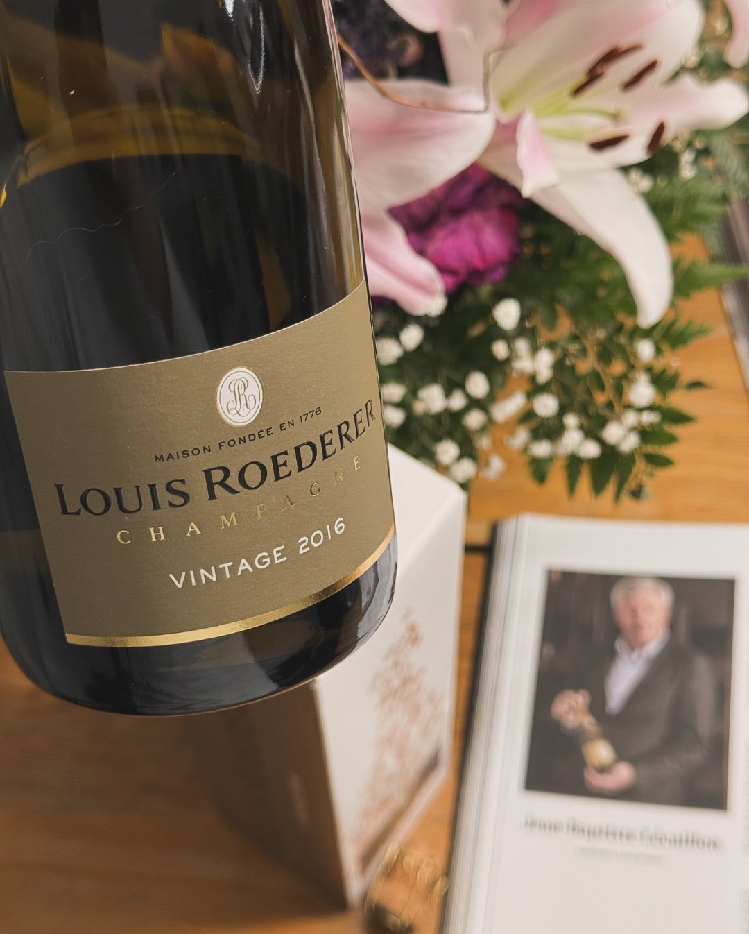 Nachdem ich bisher von @louisroederer_ nur die Collection 242 und 243 probiert hatte war es an der Zeit, tiefer in Roederers Stil einzutauchen – mit Vintage 2016. Schon der erst… (7)