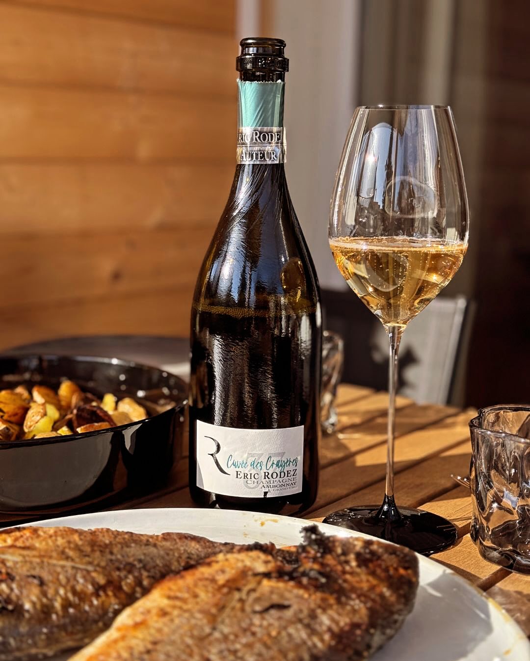 Heute mal ein Champagner mit ordentlich Struktur - @eric_rodez - Cuvée des Crayères - Edition 37 - passend zur gegrillten Dorade mit scharf-zitronigem Brokkoli und Rosmarinkarto… (3)