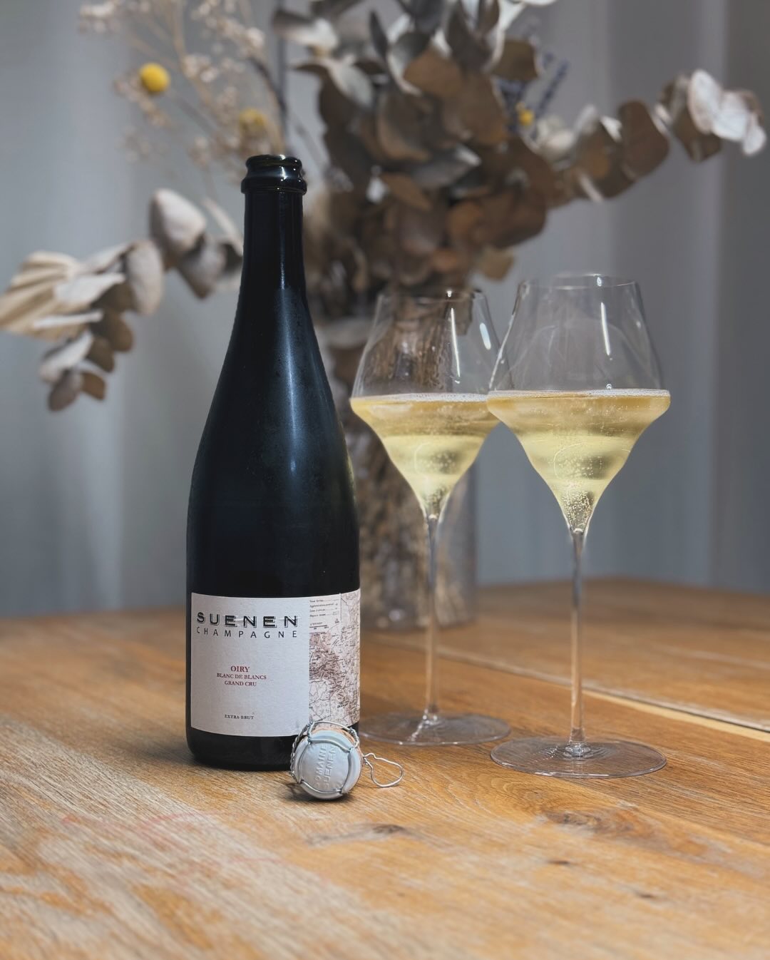 heute war es Zeit, eine besondere Flasche zu öffnen: @suenenchampagne – Oiry Blanc de Blancs. Ein Winzer-Champagner, der sich voll und ganz dem Terroir der Côte des Blancs versc… (5)