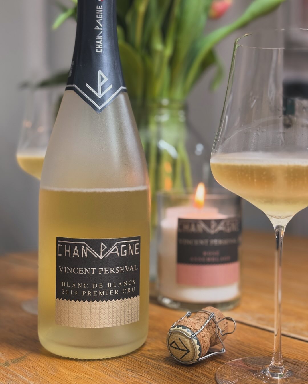 📍 Heute im Glas: Ein reinsortiger Chardonnay aus dem Jahrgang 2019 von @champagnevincentperseval . Ein Blanc de Blancs mit Charakter – frisch, elegant und mit einer lebendigen,… (4)