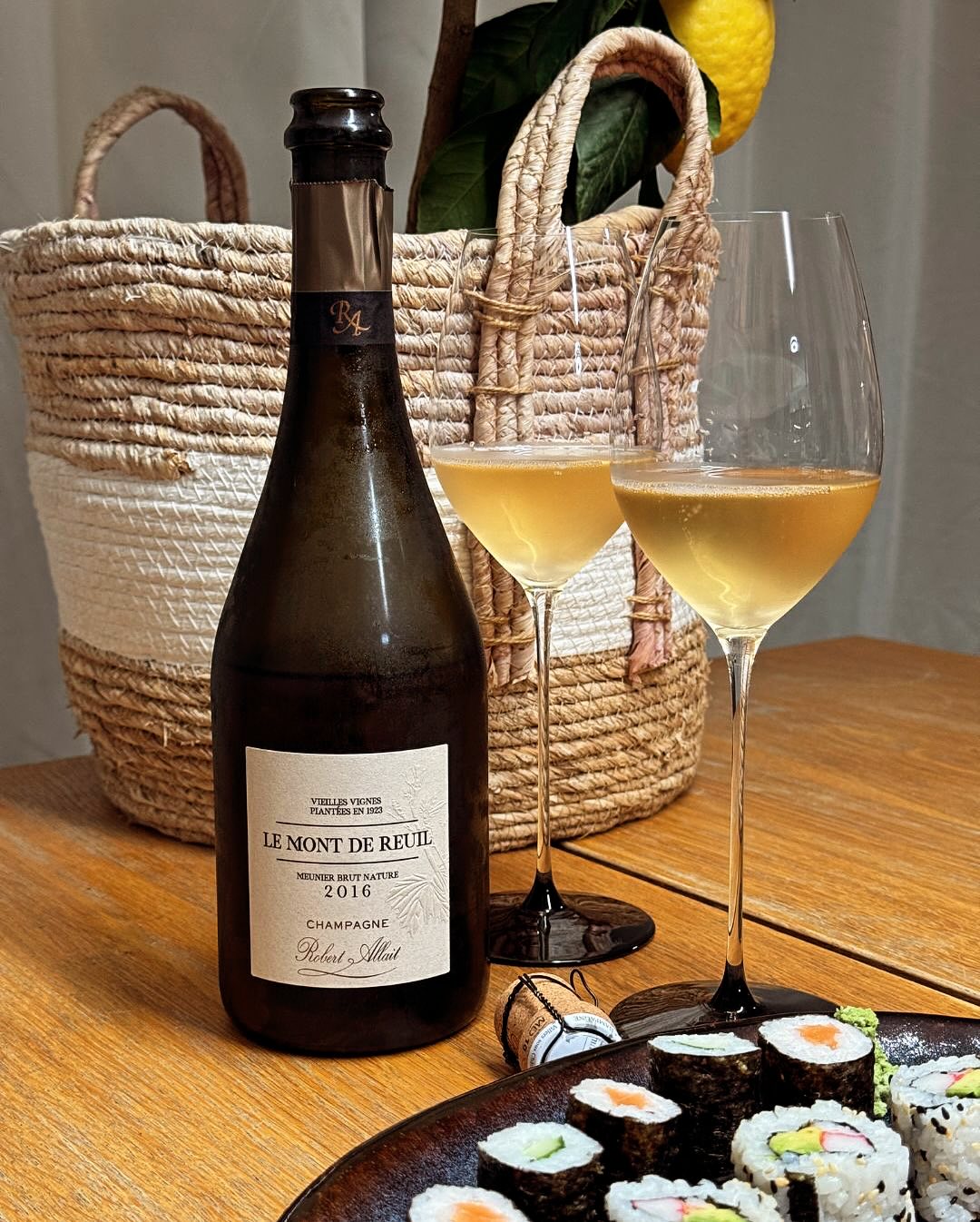Den Le Mont de Reuil 2016 von @champagnerobertallait hatte ich vor ein paar Tagen bereits zu einer Jausenplatte geöffnet (siehe Post vom 22. März) – aber gestern wollte ich wiss… (3)