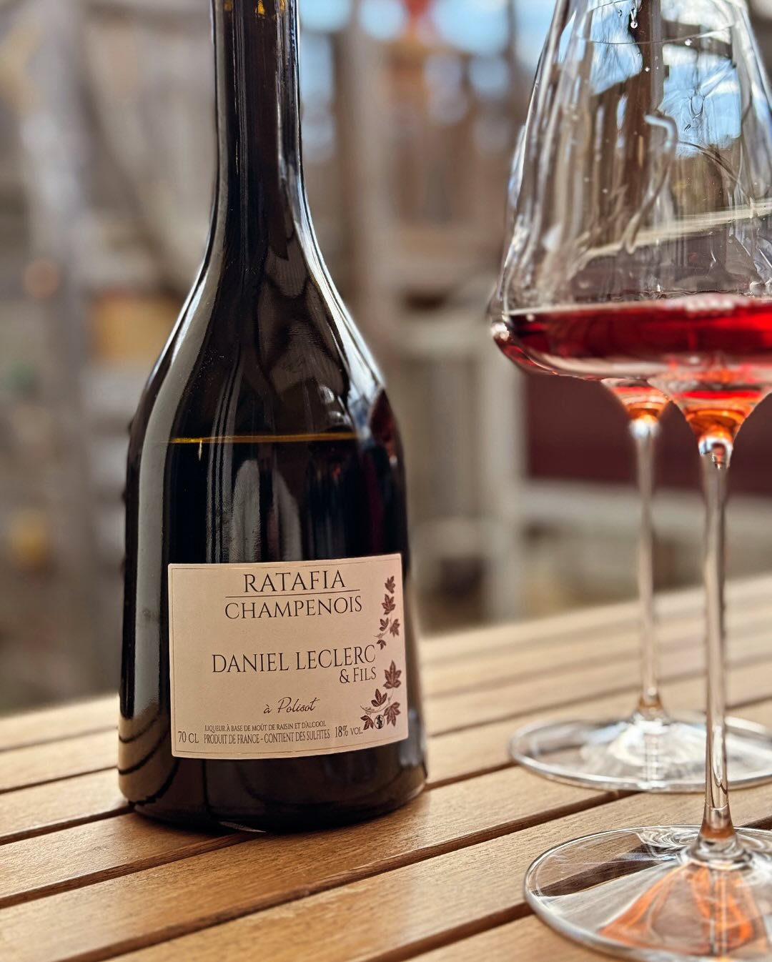 Manchmal braucht es keinen Anlass, keine Begleitung – einfach nur ein gutes Glas und einen spannenden Tropfen. Heute habe ich mit einem Freund & Geschäftspartner den Ratafia Cha… (3)