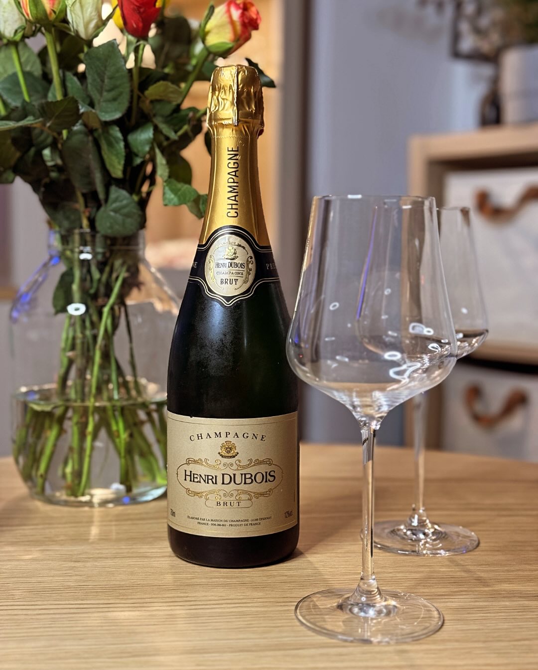 Ihr kennt mich – ich will jeden Champagner probieren, egal ob Prestige-Cuvée oder Supermarkt-Fund für 9,99 €. Beim Einkaufen nehme ich also immer die Flaschen mit, die ich noch … (3)