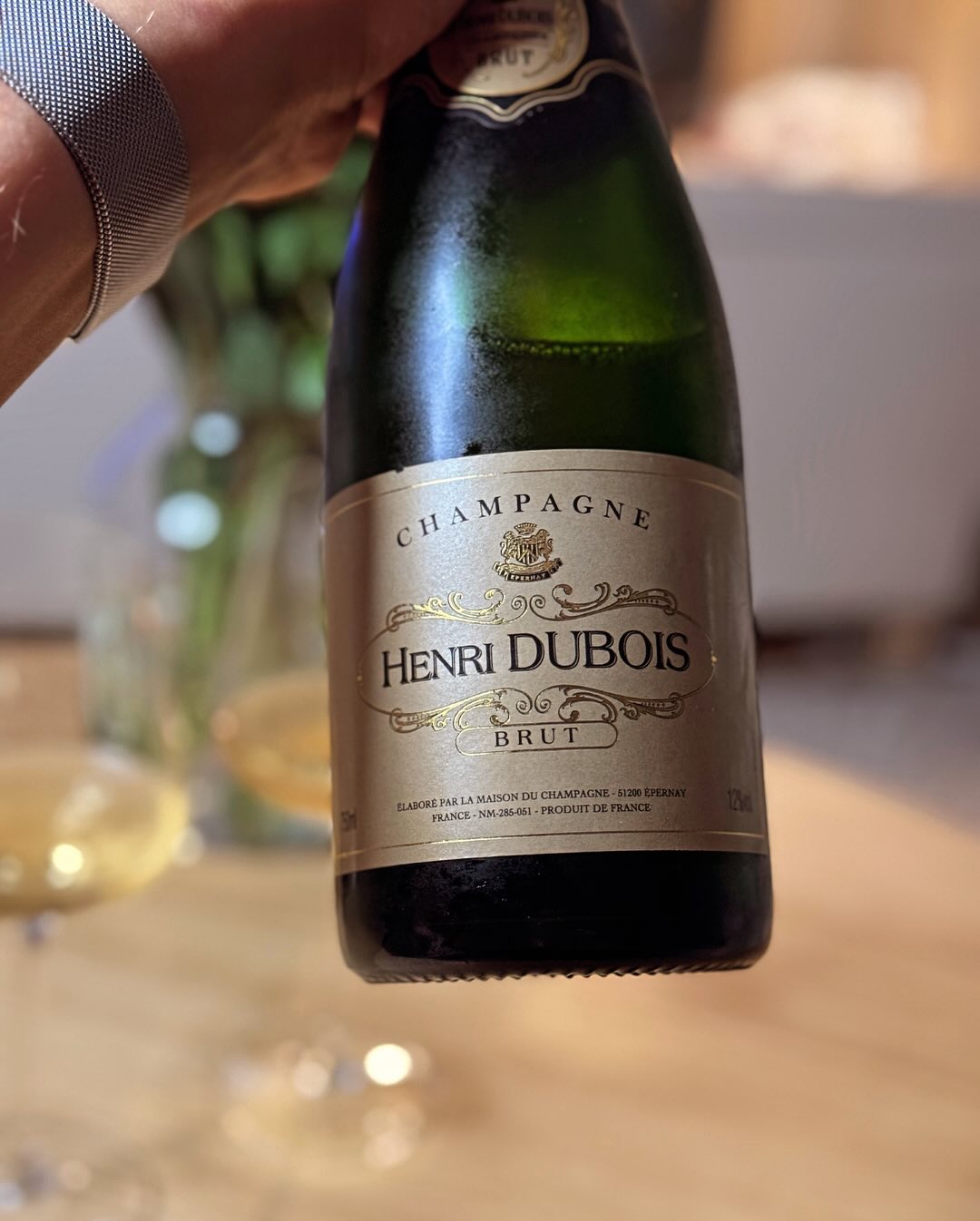 Ihr kennt mich – ich will jeden Champagner probieren, egal ob Prestige-Cuvée oder Supermarkt-Fund für 9,99 €. Beim Einkaufen nehme ich also immer die Flaschen mit, die ich noch … (4)