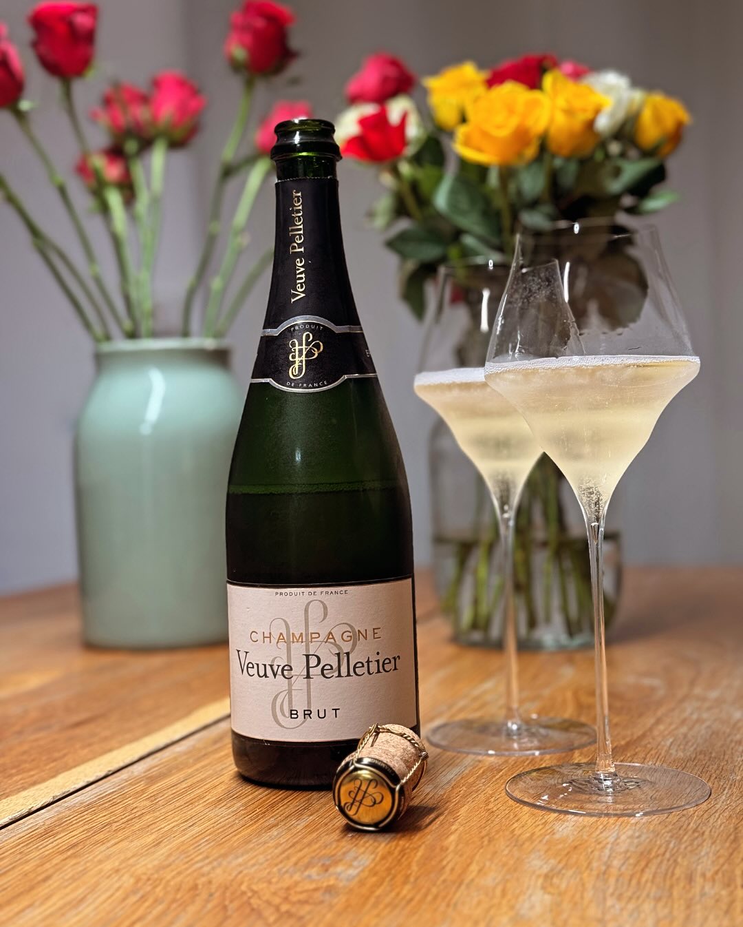 Beim Metro für 17,99 € mitgenommen – und wie immer gilt: Ich will jeden Champagner probieren. 🥂 Nach meiner positiven Überraschung mit Gruet (der für den Preis echt solide war)… (1)