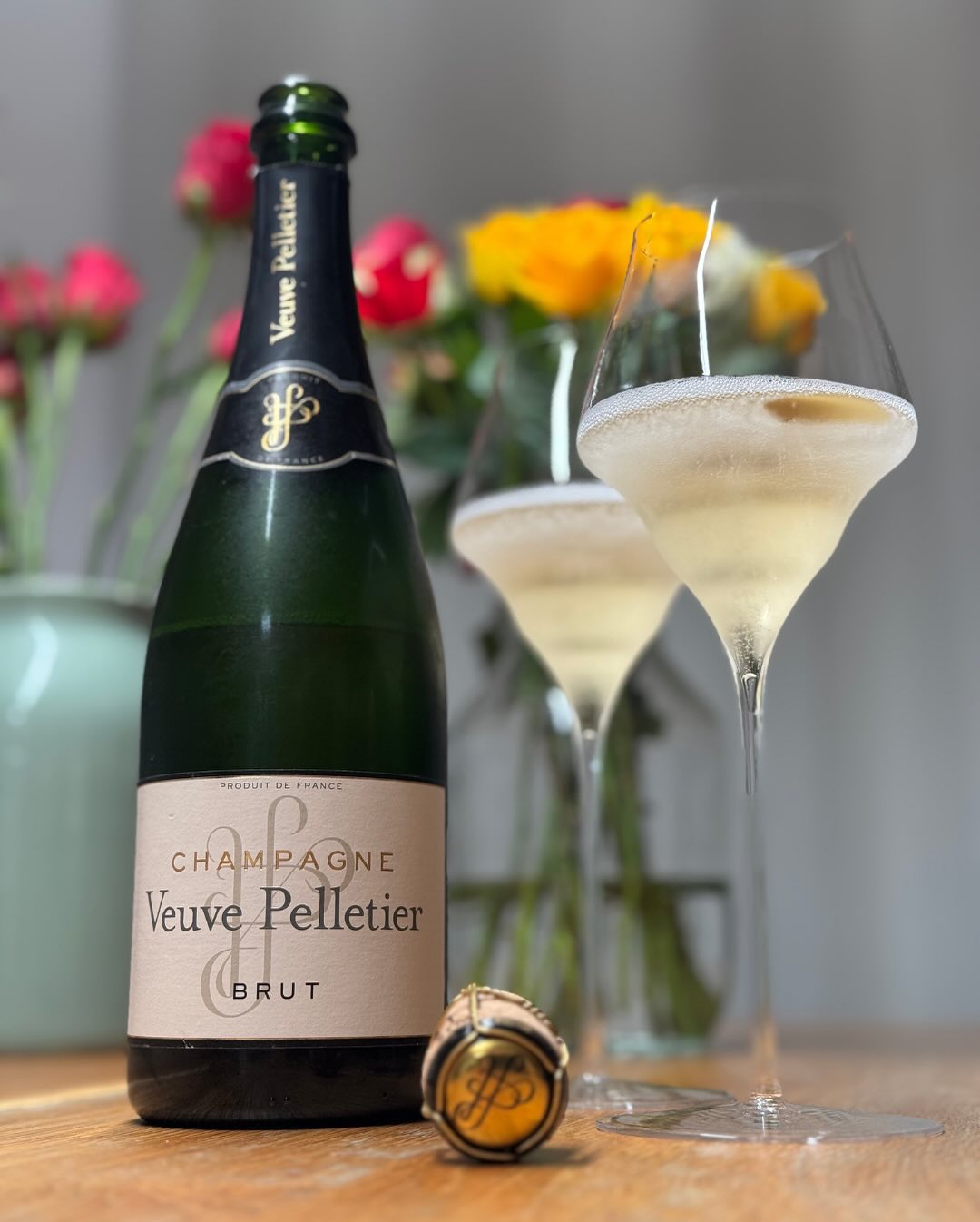 Beim Metro für 17,99 € mitgenommen – und wie immer gilt: Ich will jeden Champagner probieren. 🥂 Nach meiner positiven Überraschung mit Gruet (der für den Preis echt solide war)… (4)
