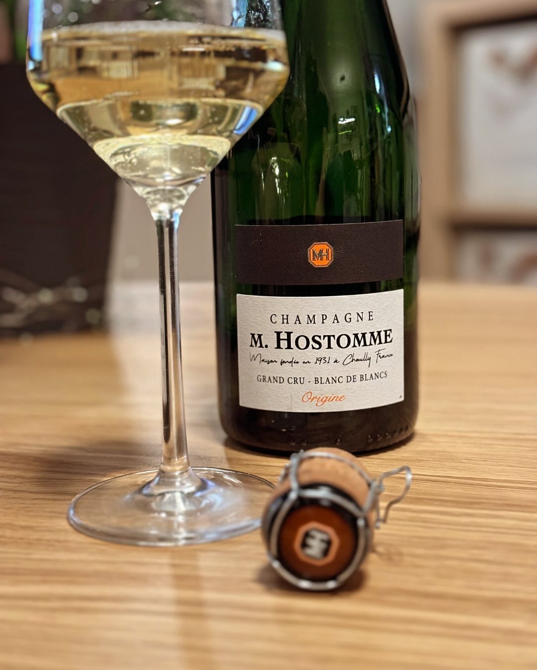 Neulich waren meine Frau und ich mal wieder in Graz unterwegs – ein gemütlicher Shopping-Tag, der, wie es sich gehört, in der Champagner-Lounge im @kastneroehler endete. Und was… (6)