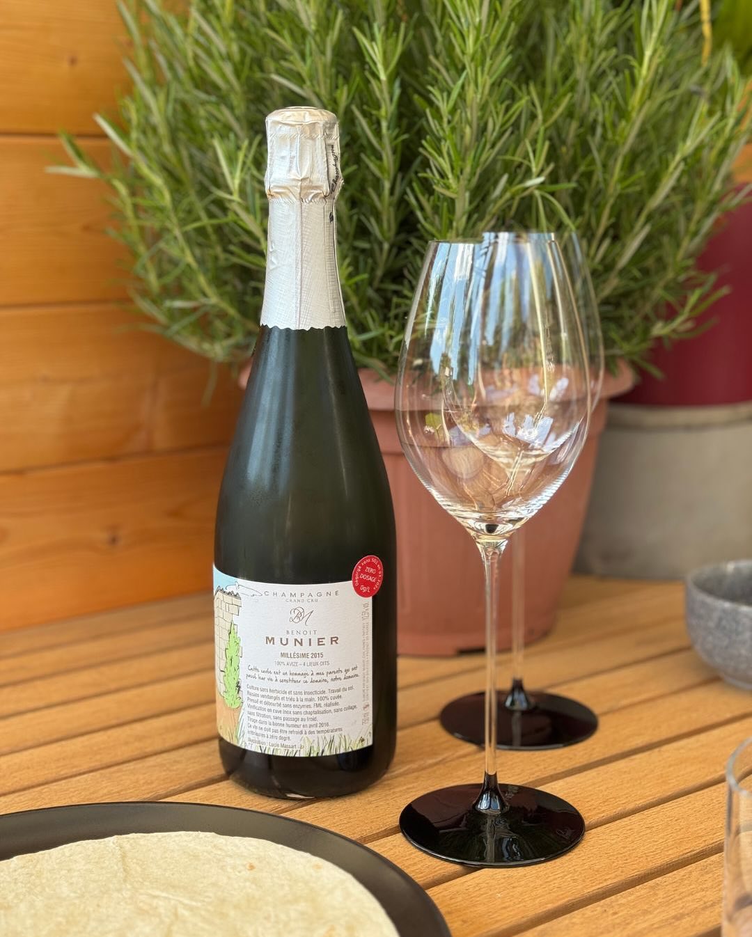 Grill, Gemüse, Wraps. Und im Glas? Präzision pur. Heute Mittag war die Stimmung so frei wie das Essen. Die Kinder wollten Wraps – Freestyle natürlich – mit allem, was dazugeh… (5)