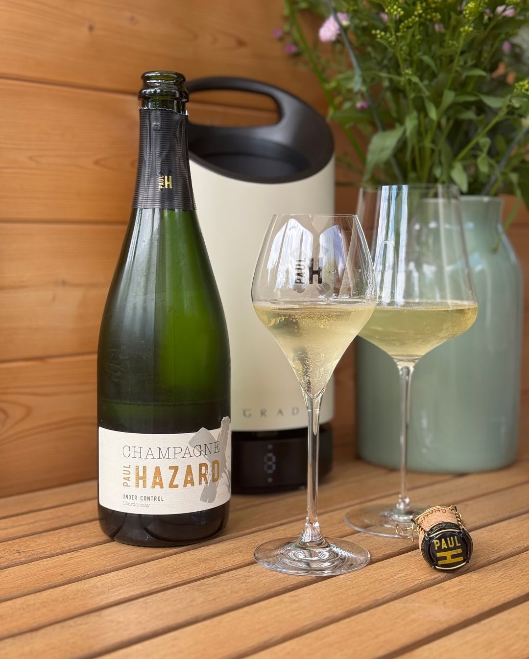 Mittagessen am Muttertag: Ein zitronig-würziges Garam Masala mit Reis und gerösteten Cashewkernen – dazu der @champagnepaulhazard – Cuvée „Under Control“. Die Kombi funktioniert… (3)