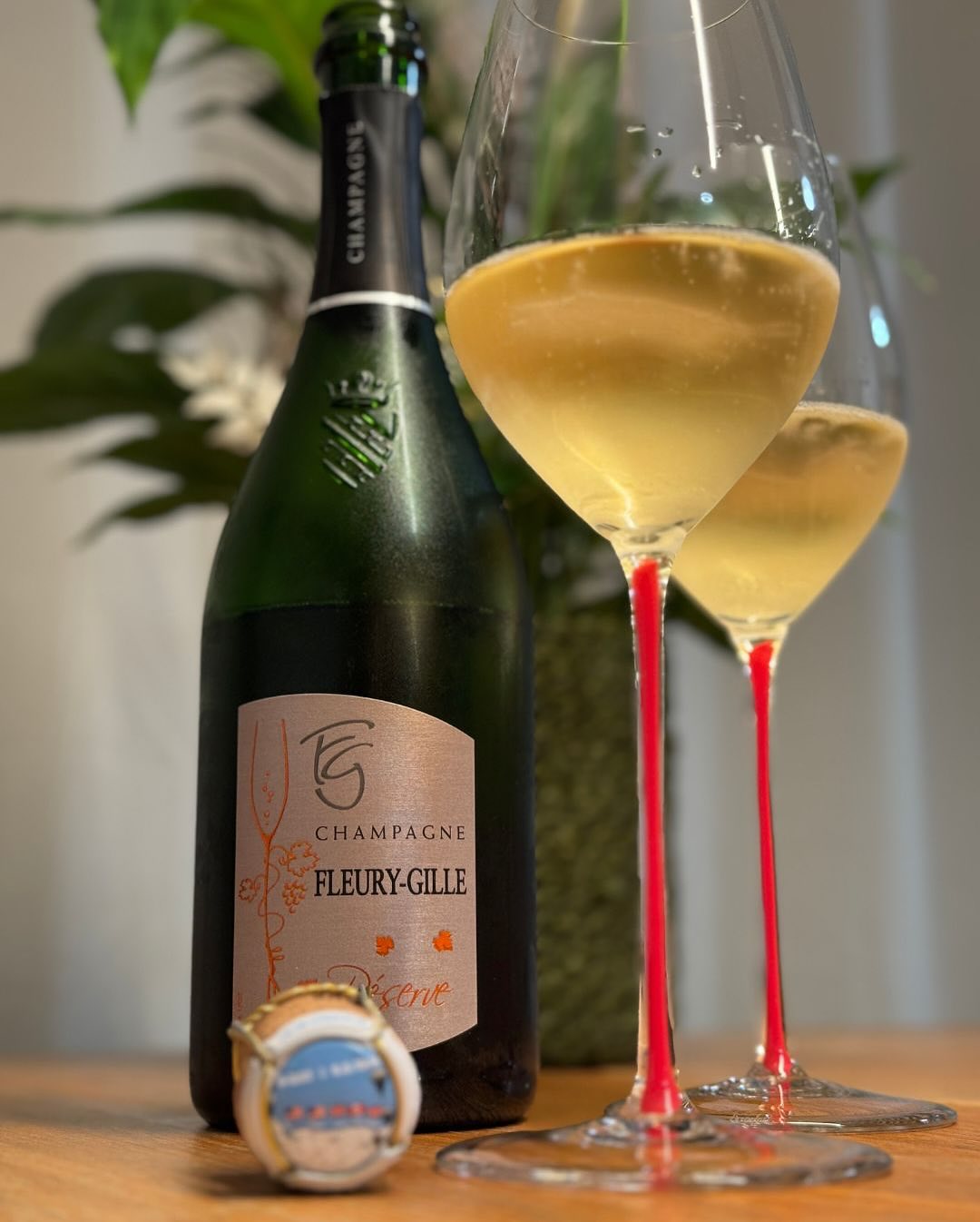 @champagne_fleury_gille – Brut Réserve 🍯🍑 Dieser Brut war eine echte Überraschung: Reife Frucht, zurückhaltende Süße, schöne Tiefe – und doch erstaunlich zugänglich ✨ Fakten: … (3)