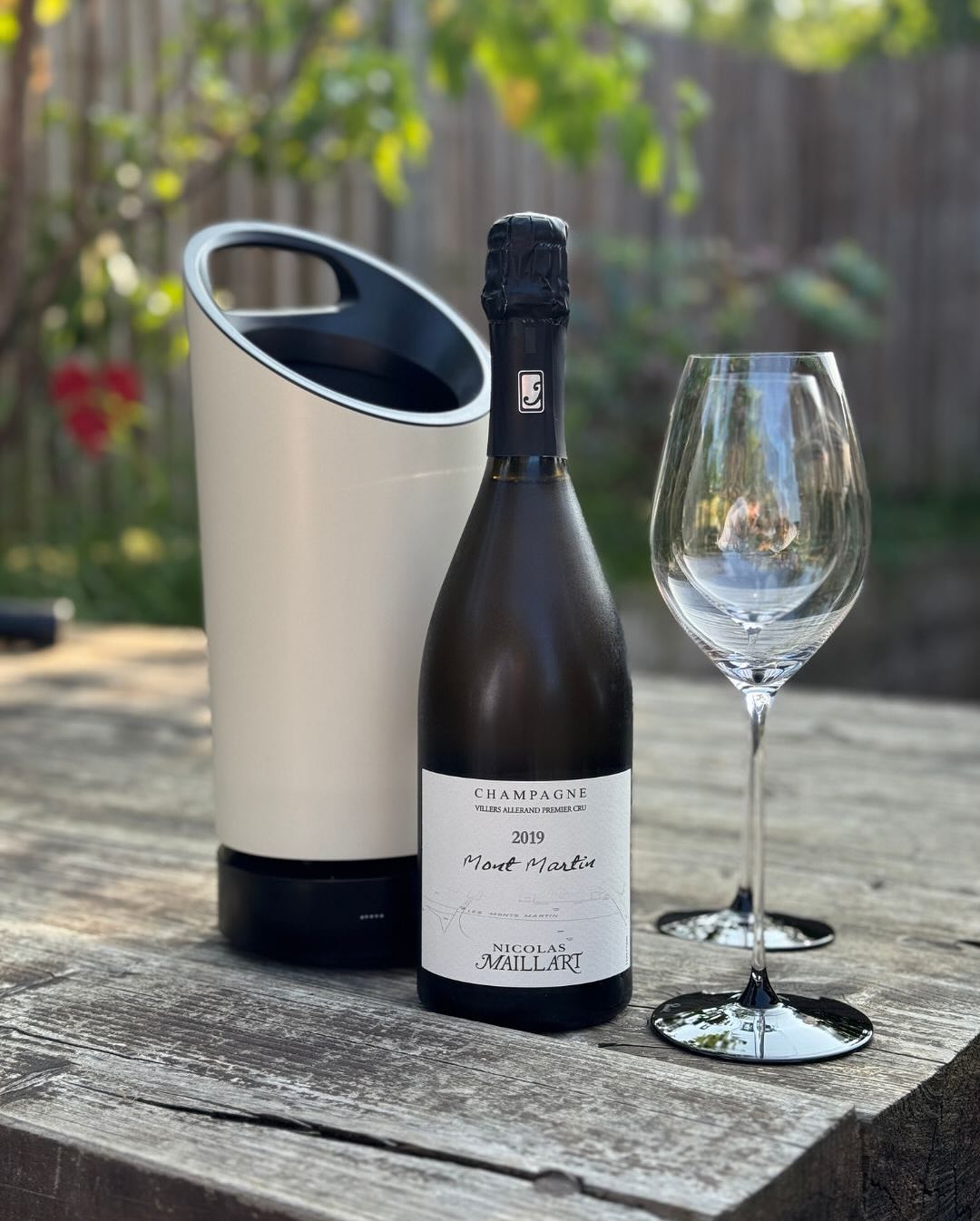 Ich bin mittlerweile ziemlich nah dran, alle Champagner von @nicolasmaillart probiert zu haben. Und ganz ehrlich: bisher keine einzige Enttäuschung. Jede Flasche hat ihren eigen… (3)
