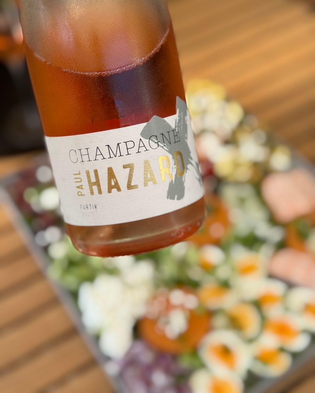 Vier Personen, vier Geschmäcker – das kennt man. Der eine will’s warm, die andere frisch. Der nächste ohne Oliven, aber bitte mit Feta. Und ich? Ich will einfach, dass alle satt… (8)
