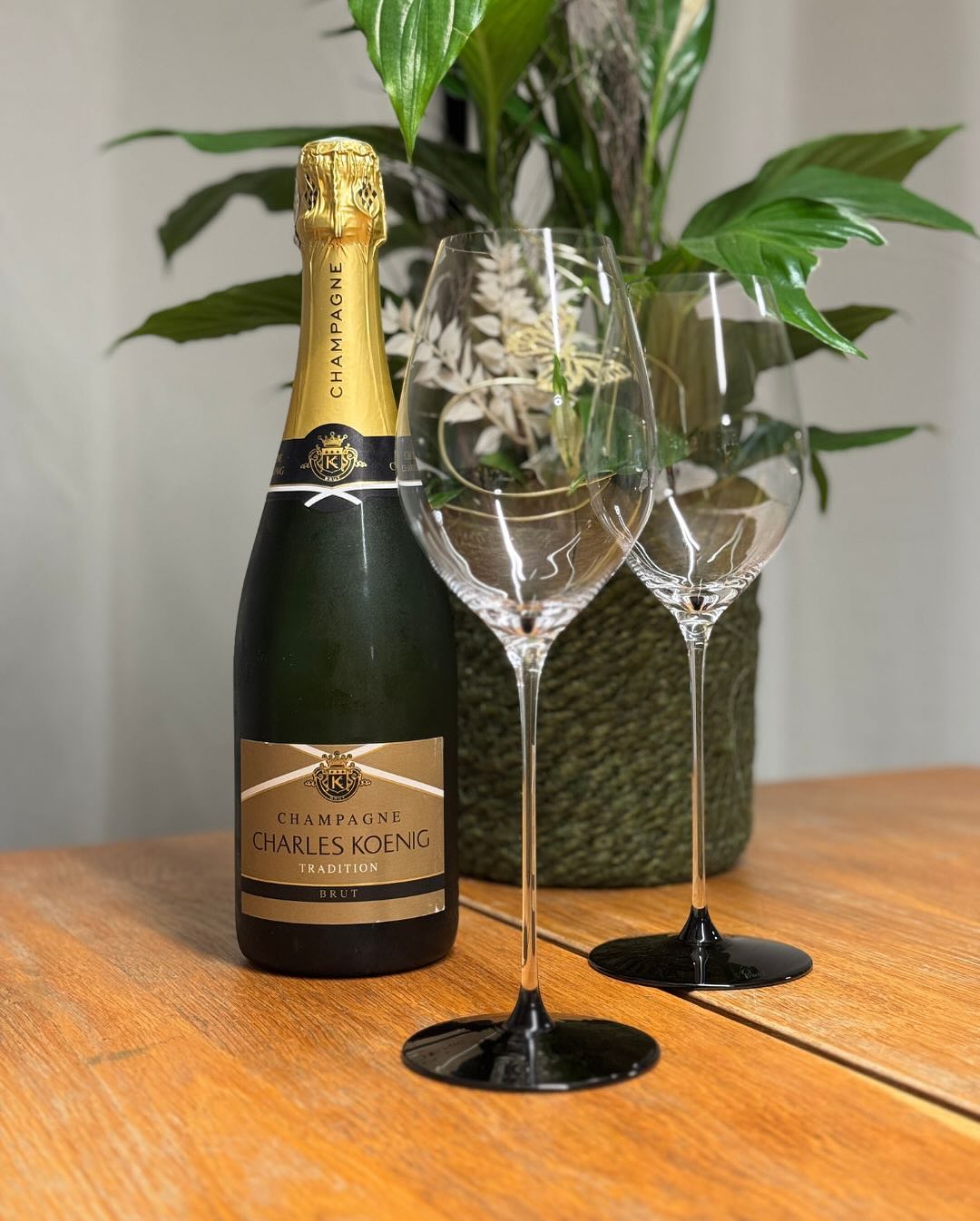 Ein ehrlicher Moment, ein ehrlicher Champagner – und genau deshalb gehört auch das mal gesagt: Der Charles König war solide, aber eben kein Highlight. Kein Fehlgriff, aber auch … (3)