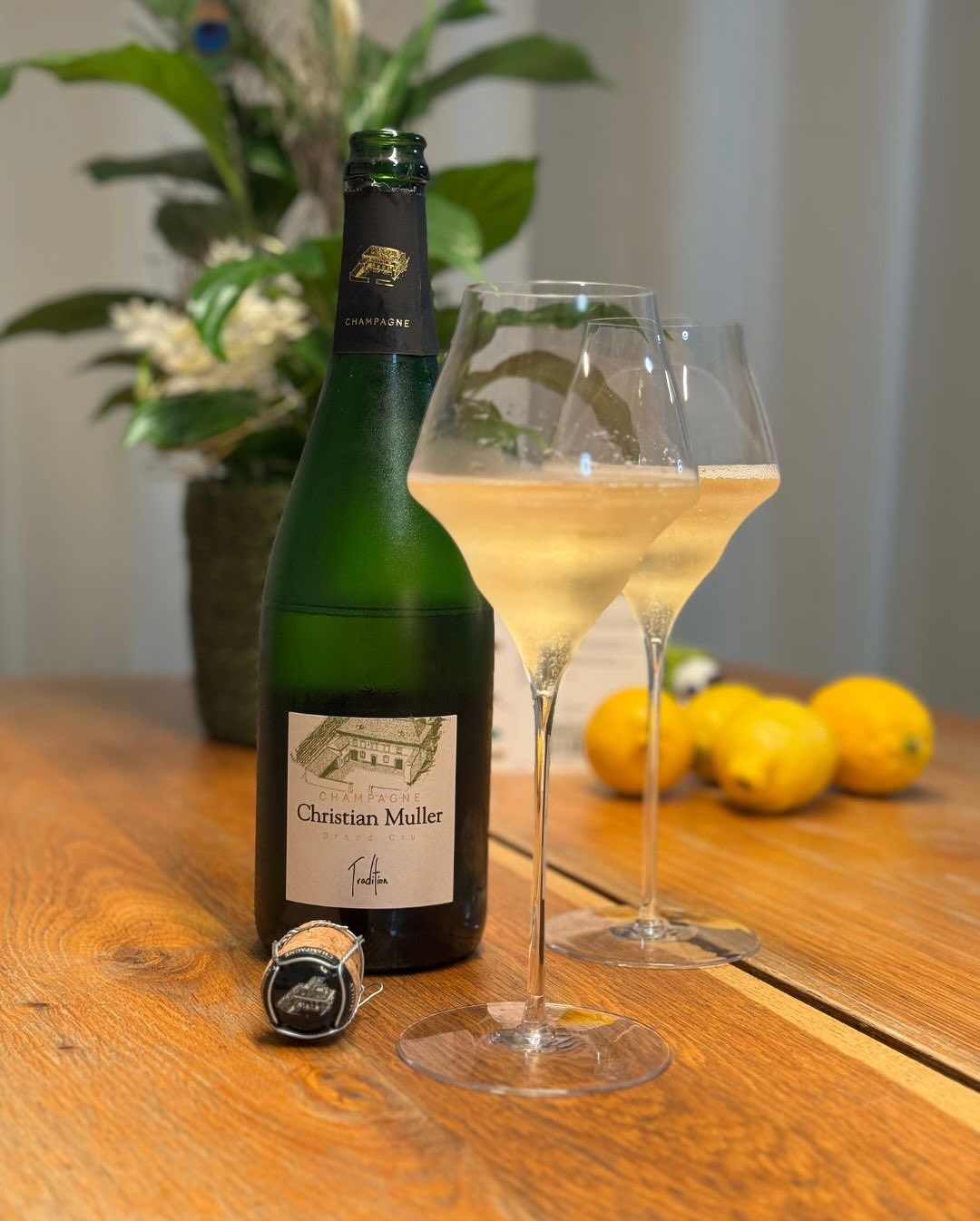 @champagnechristianmuller – Tradition – Grand Cru. Wie der Name schon sagt: Diese Cuvée steht für die Tradition der Champagne. Erzeugt aus 30 verschiedenen Parzellen in Maill… (3)