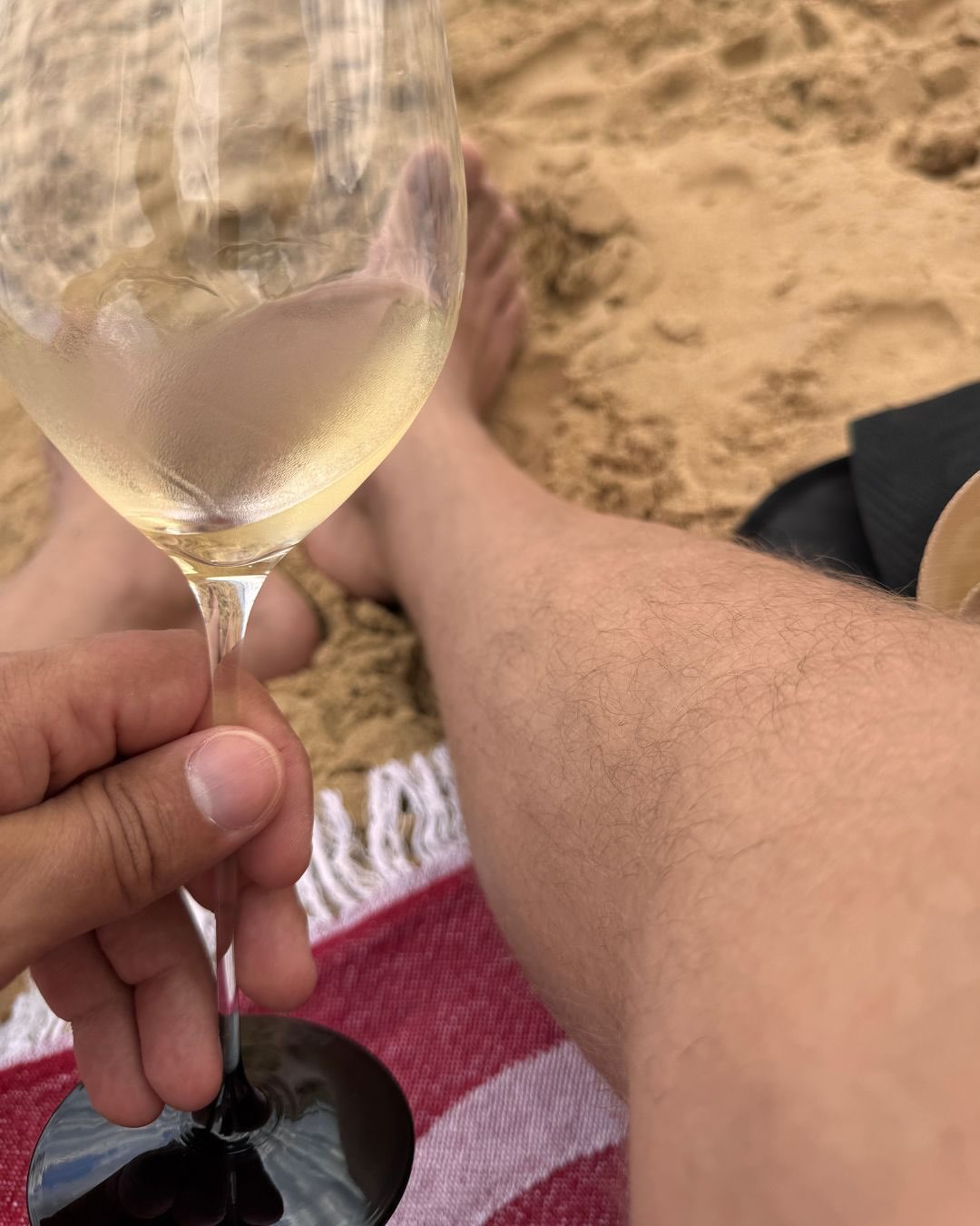 Ich hatte das gar nicht geplant – aber tatsächlich ist seit dem 5. August kein neuer Post mehr online gegangen. Champagner getrunken? Ja. Fotos gemacht? Auch. Aber irgendwie hat… (6)