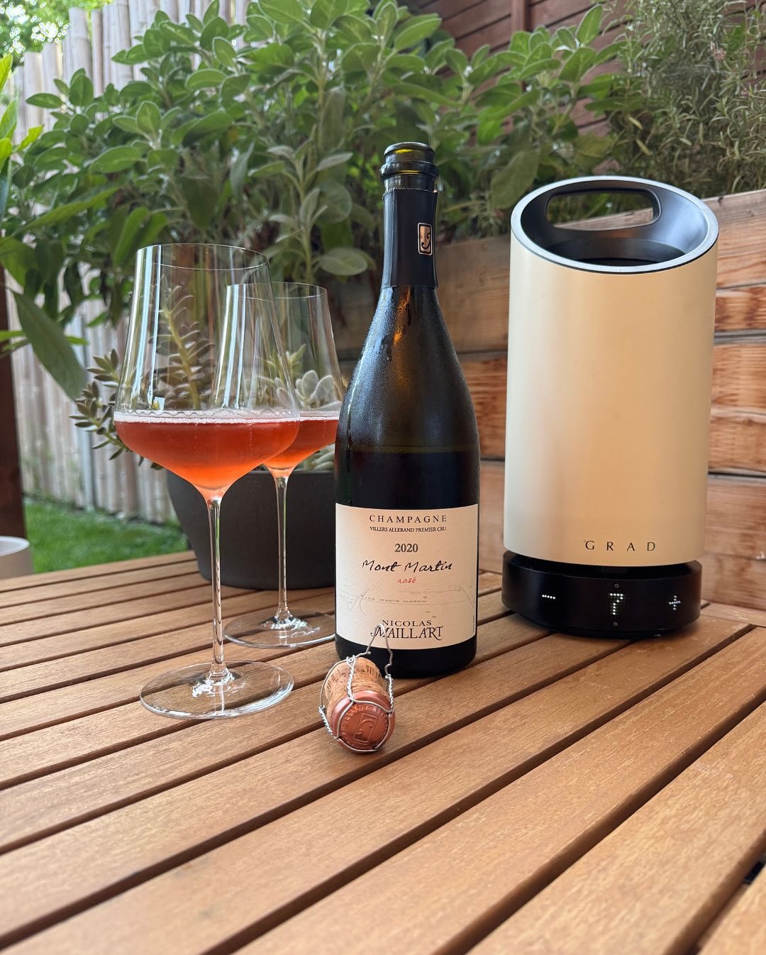 Gestern geöffnet: Mont Martin Rosé 2020 von @nicolasmaillart – ein Premier Cru aus Villers Allerand mit feiner Farbe, klarer Struktur und intensiver Frische. Doch beim Blick auf… (1)