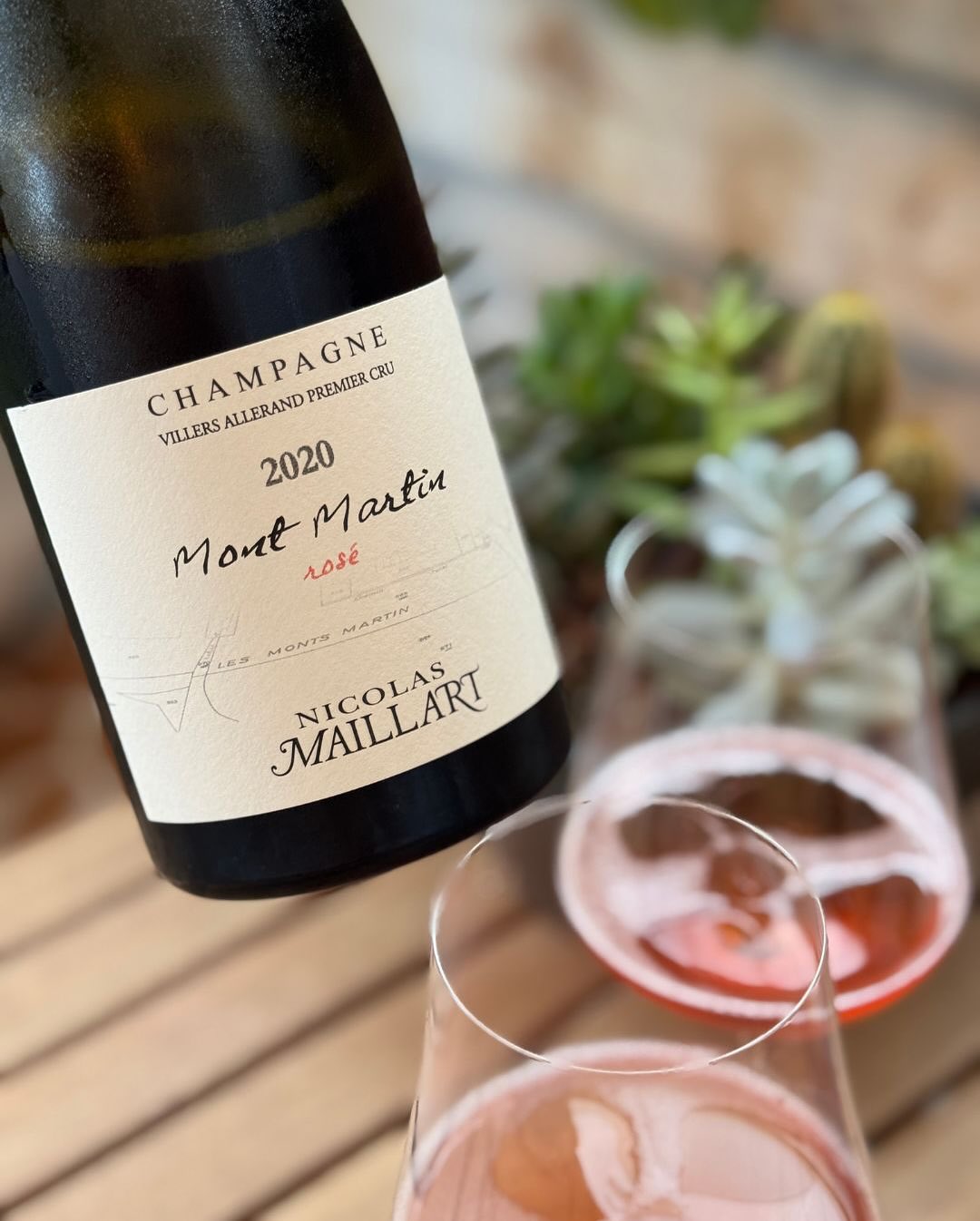 Gestern geöffnet: Mont Martin Rosé 2020 von @nicolasmaillart – ein Premier Cru aus Villers Allerand mit feiner Farbe, klarer Struktur und intensiver Frische. Doch beim Blick auf… (8)