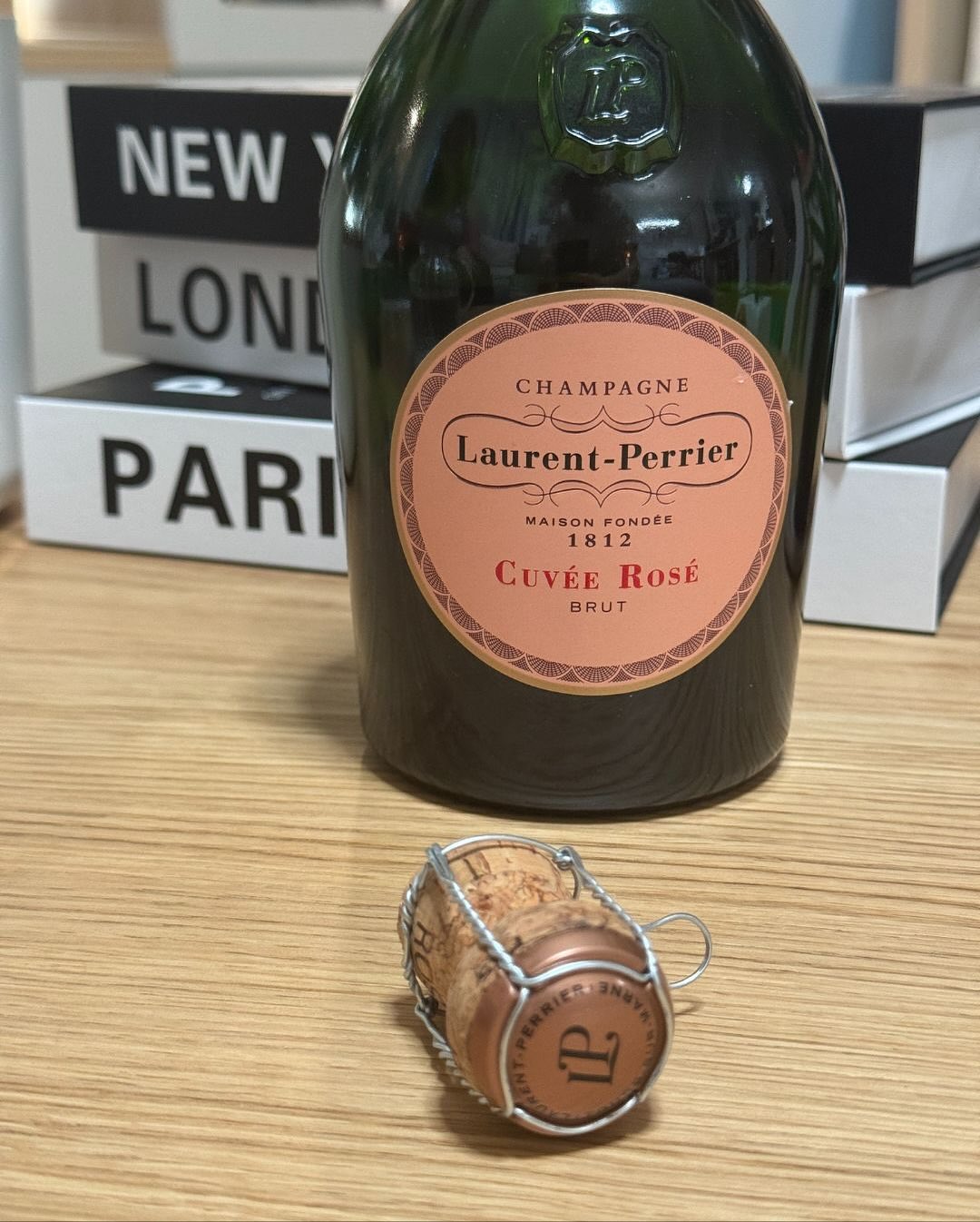Übrige Schnitzel vom Mittagessen und dazu am Abend eine Flasche @champagnelaurentperrier – Cuvée Rosé Brut. Keine große Pairing-Idee, sondern einfach das, was gerade da war – un… (7)