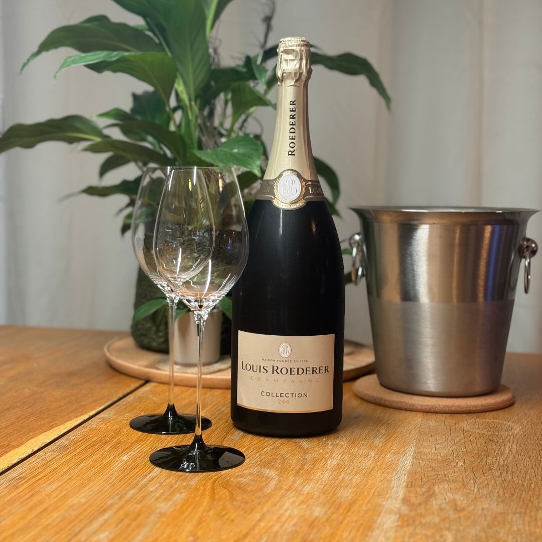 Warum eine Magnum? Geburtstag? Hochzeitstag? Großes Fest? Nein – einfach nur Lust auf einen @louisroederer_ . Und im Keller stand halt nur noch die Magnum. 😄 Manchmal braucht e… (3)