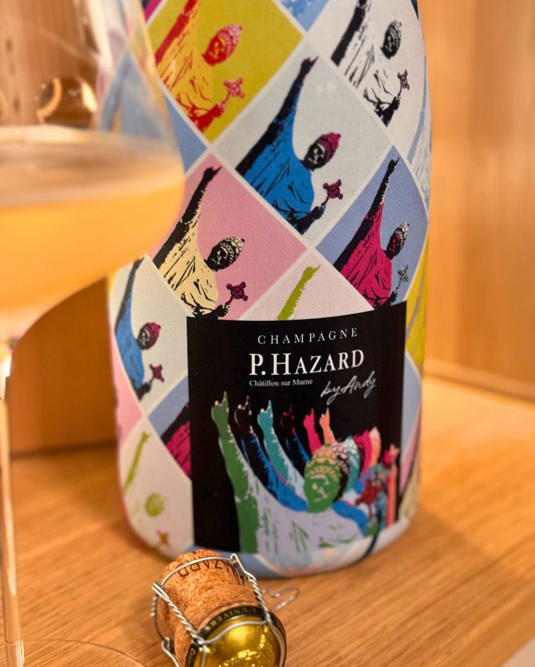 Ich hatte sie ja schon einmal – die Magnum „Brut Tradition – by Andy“ von @champagnepaulhazard. Damals am Vatertag, mit langem Frühstück, Grillteller und ein bisschen Pop-Art-St… (7)