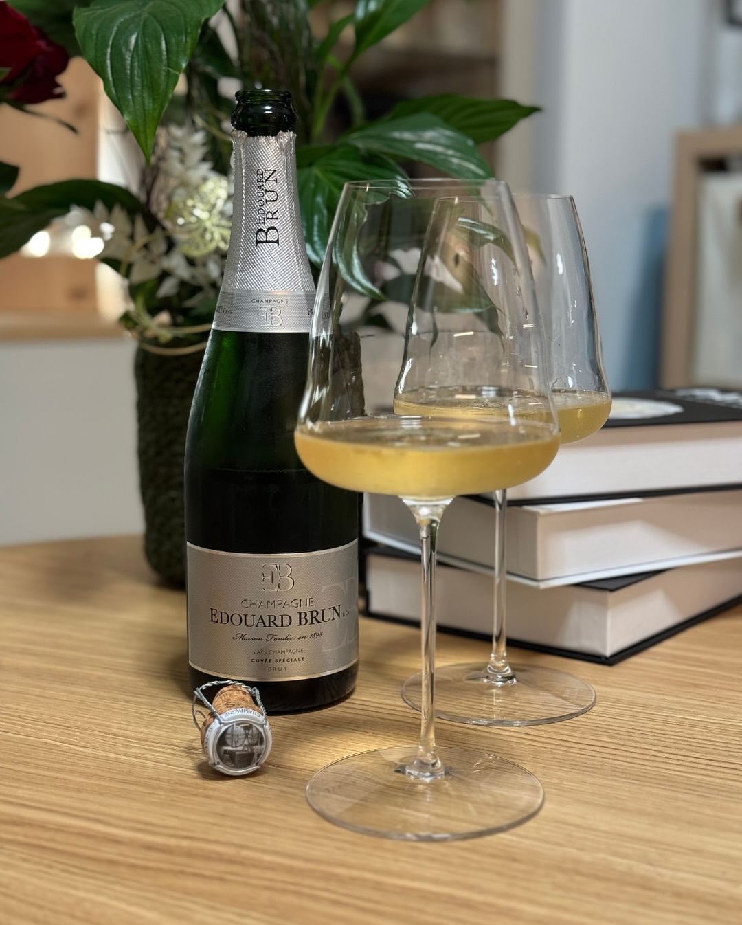 Cuvée Spéciale Brut von @champagne_edouard_brun . Ein Champagner, der bewusst leicht und unkompliziert angelegt ist – frisch, ausgewogen und ideal als Begleiter für einen entspa… (1)