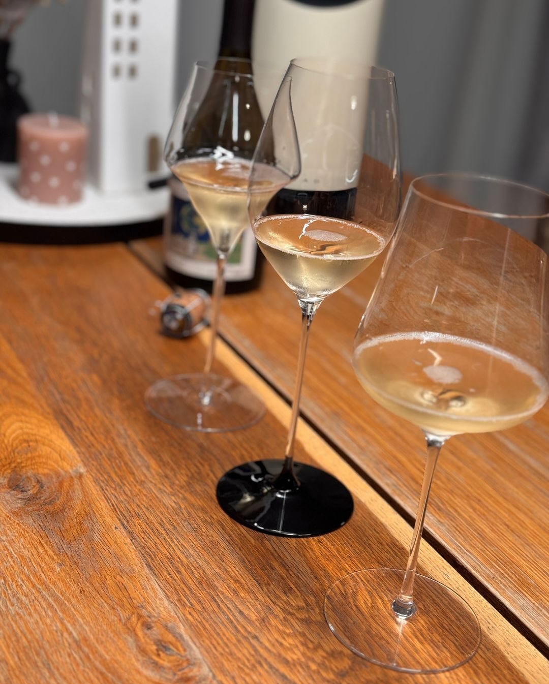 Für den gestrigen Abend durfte es etwas Anspruchsvolleres sein – und ich bin beim Eurêka! von @champagnechavost hängen geblieben. Eine von nur 833 Flaschen, puristisch vinifizie… (7)