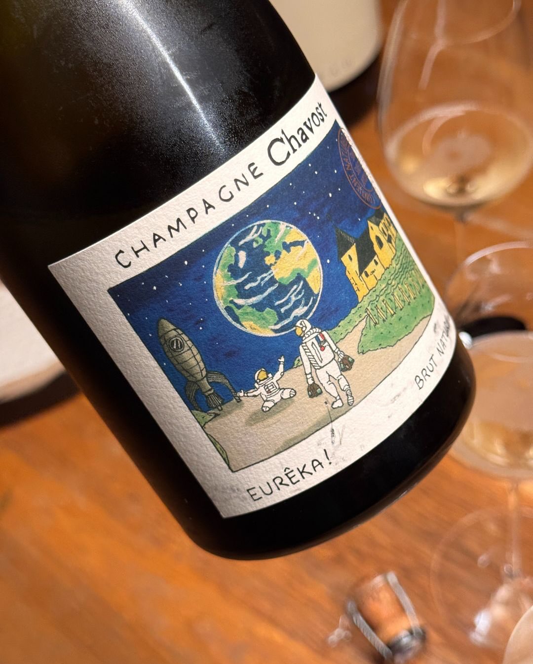 Für den gestrigen Abend durfte es etwas Anspruchsvolleres sein – und ich bin beim Eurêka! von @champagnechavost hängen geblieben. Eine von nur 833 Flaschen, puristisch vinifizie… (9)