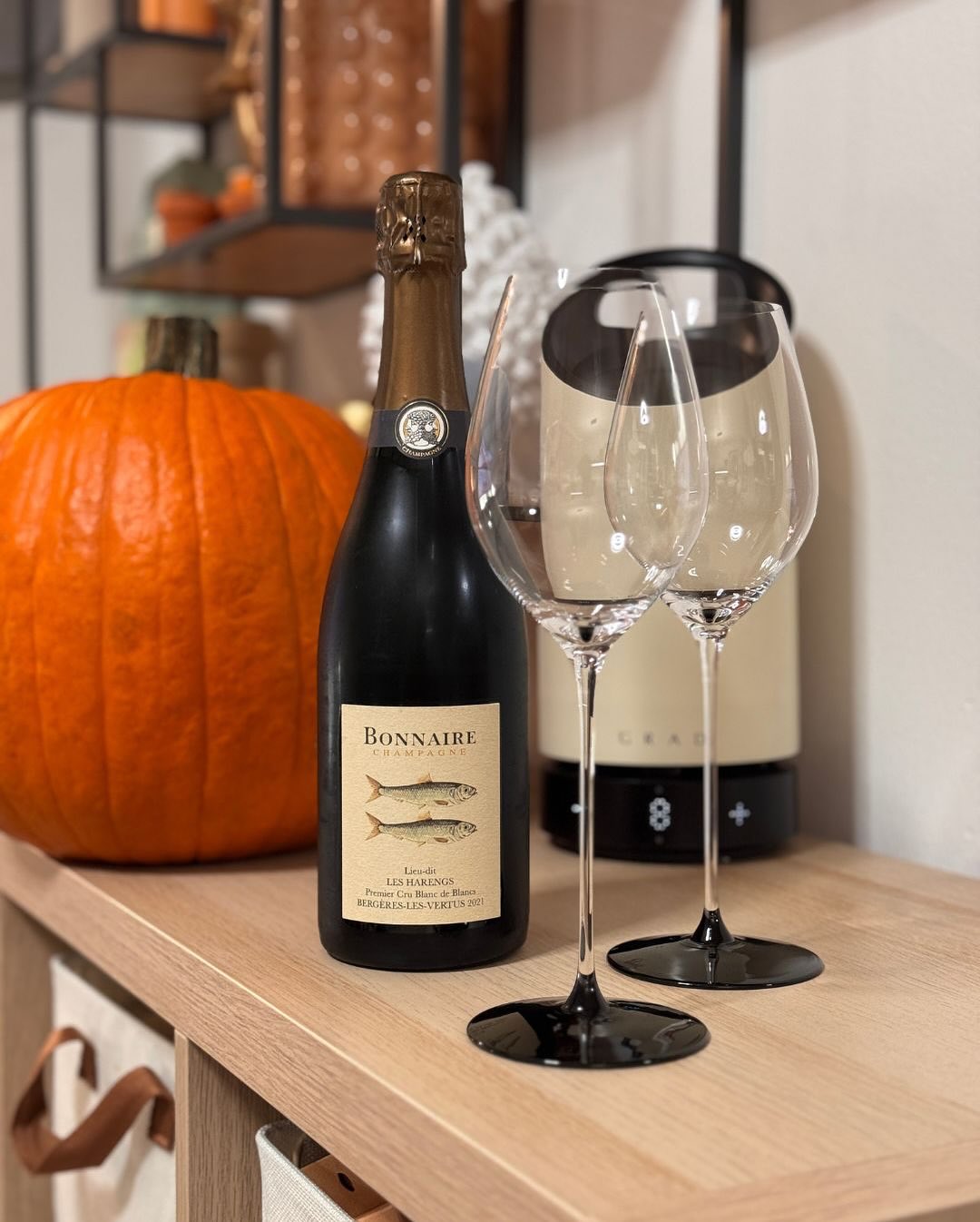 Pünktlich zum Global Champagne Day – und zum Start in die Herbstferien – kam gestern ein Paket von @bonnaireclouet an. Den „Les Harengs 2021“ habe ich direkt für den Abend ausge… (3)