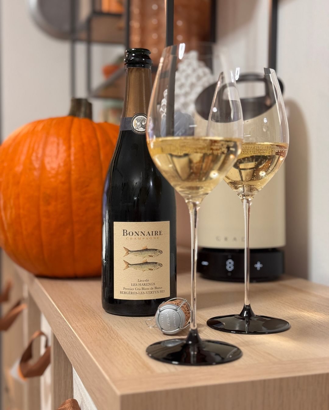 Pünktlich zum Global Champagne Day – und zum Start in die Herbstferien – kam gestern ein Paket von @bonnaireclouet an. Den „Les Harengs 2021“ habe ich direkt für den Abend ausge… (9)
