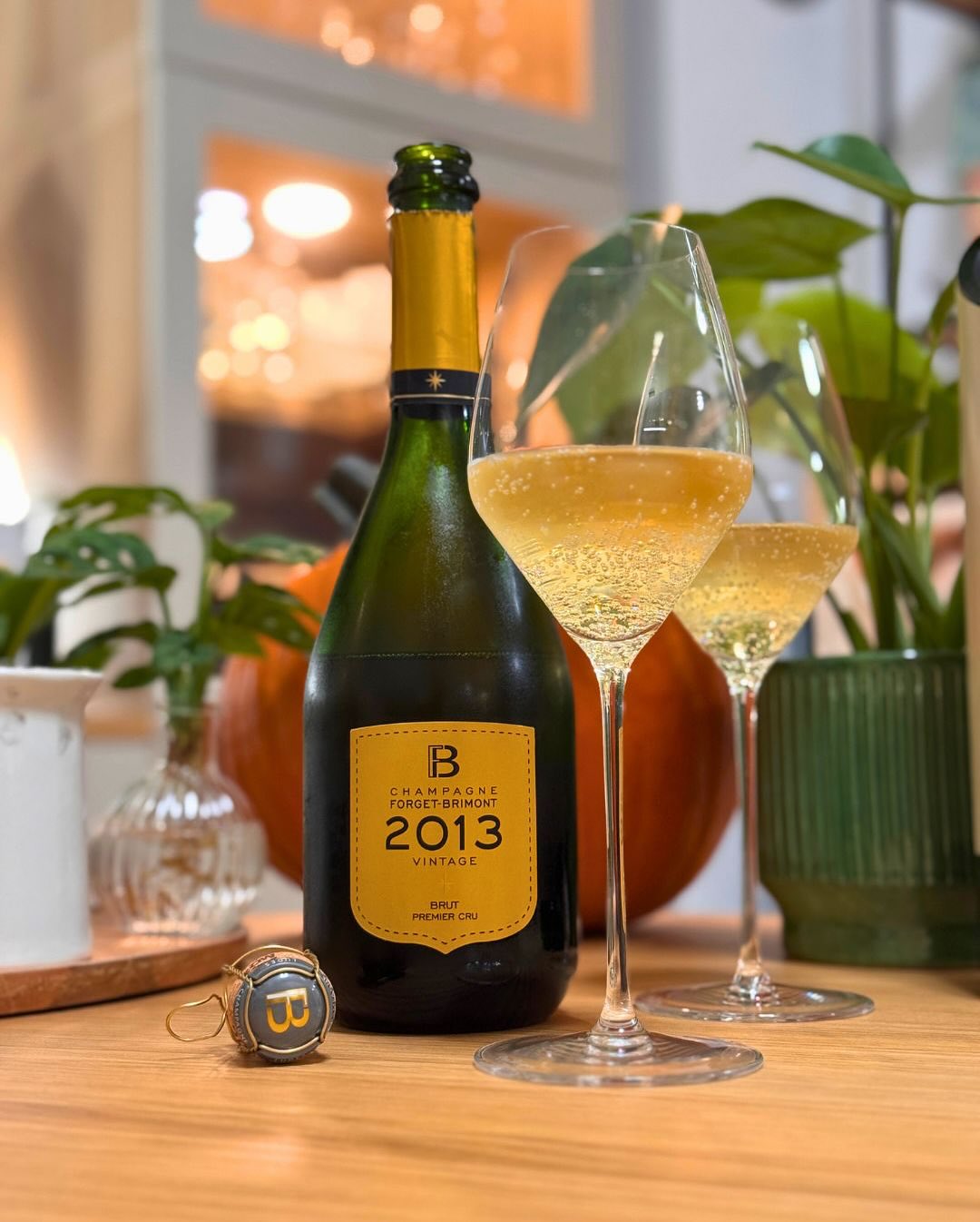 Für gestern Abend hatte ich den @champagne_forget_brimont – Vintage 2013 rausgesucht. Eine Flasche, die ich zweimal im Keller habe, aber bisher noch nicht kannte. Daher die Idee… (1)
