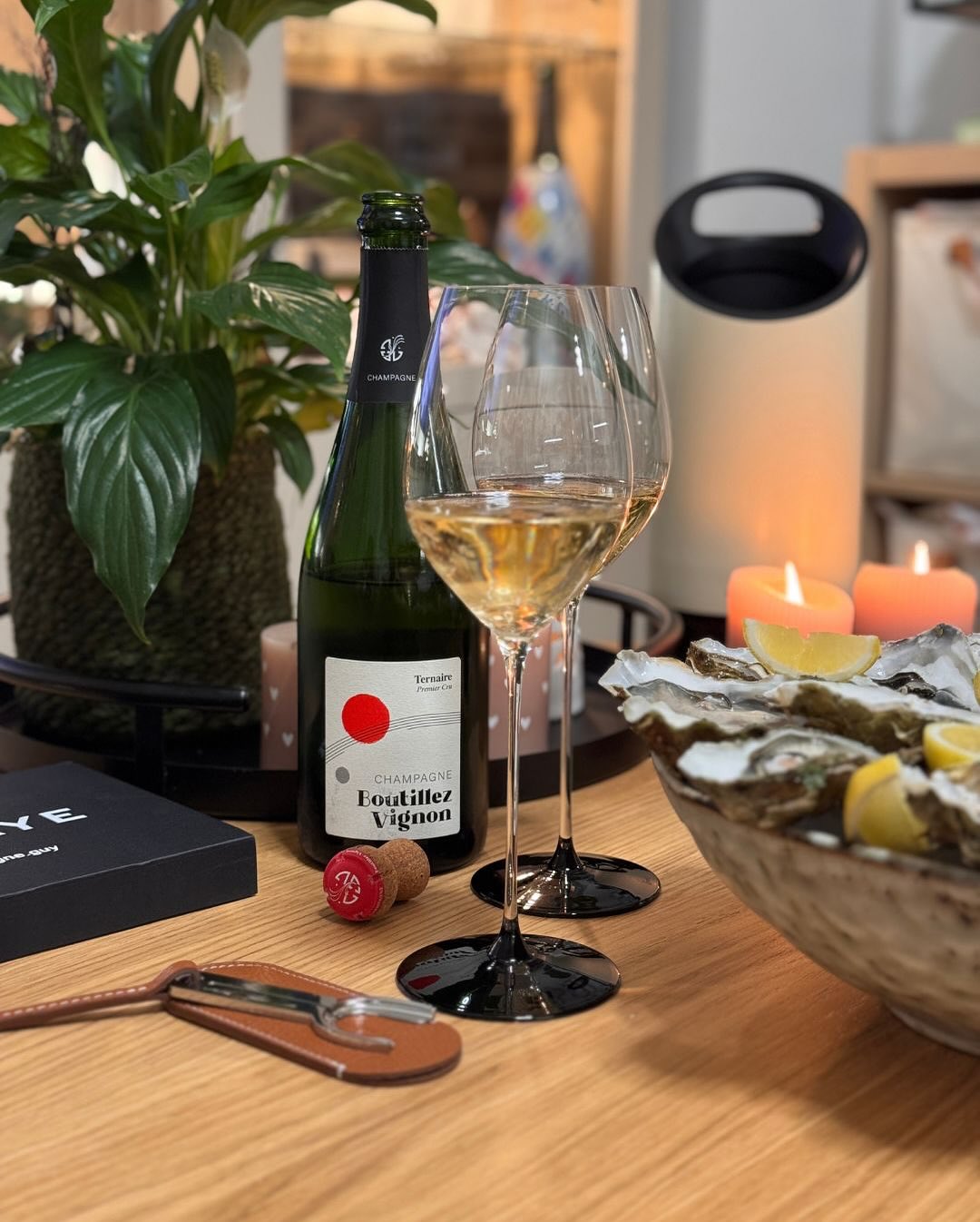 Vorgestern Abend war mal wieder Seafood angesagt. Ich war bei @sofisch_graz shoppen und hab neben Austern auch noch Jakobsmuscheln mitgebracht – dazu aber mehr im nächsten Post.… (1)