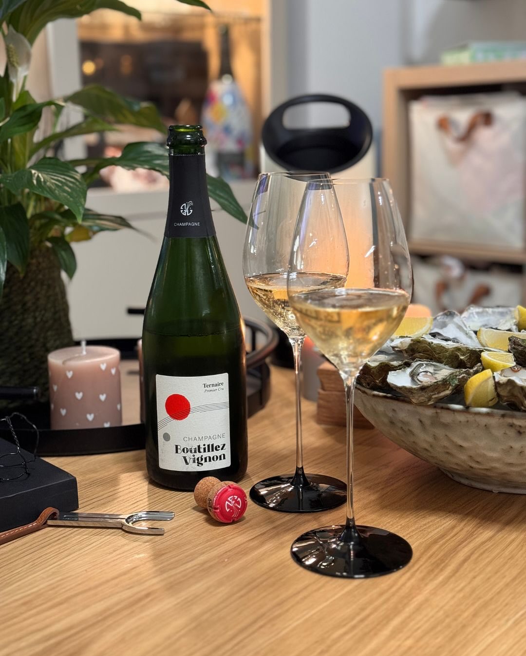 Vorgestern Abend war mal wieder Seafood angesagt. Ich war bei @sofisch_graz shoppen und hab neben Austern auch noch Jakobsmuscheln mitgebracht – dazu aber mehr im nächsten Post.… (6)