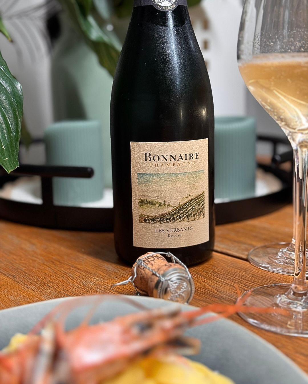 Frische Pasta, gegrillte argentinische Rotgarnelen und eine Zitronen-Salbei-Butter – das war der Plan für gestern Abend. Und dazu der Les Versants Réserve von @bonnaireclouet – … (7)
