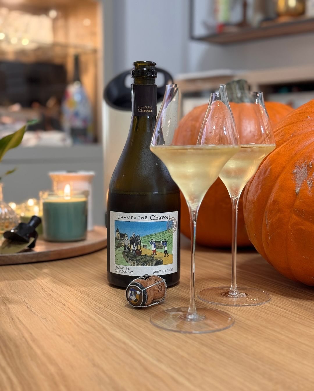 Ich hatte in den letzten Monaten einige wirklich schöne Begegnungen mit @champagnechavost – jede Flasche präzise, lebendig, modern gedacht. Gestern dann aber: das erste Mal „Ma… (1)