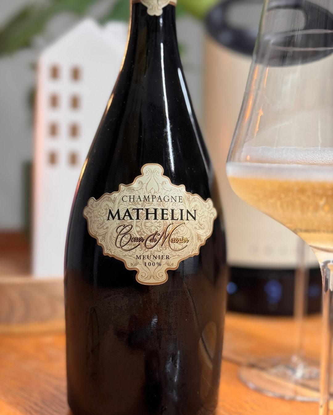 Wie stark lässt du dich von der Optik einer Flasche beeinflussen? Ich versuche es eigentlich komplett auszublenden. Meine Frau – Designerin – bewertet das aber immer mit. Und … (5)