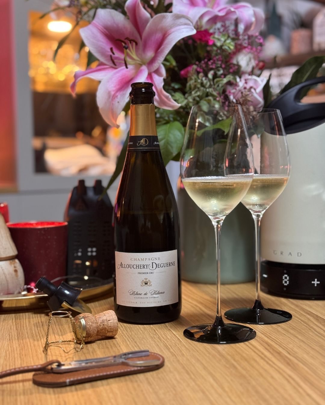 Den ganzen Tag am Rechner, Formularen und Behördenkram – und am Abend wollte ich einfach etwas Leichtigkeit. Der Blanc de Blancs von @champagnealloucherydeguerne schien dafür ge… (7)
