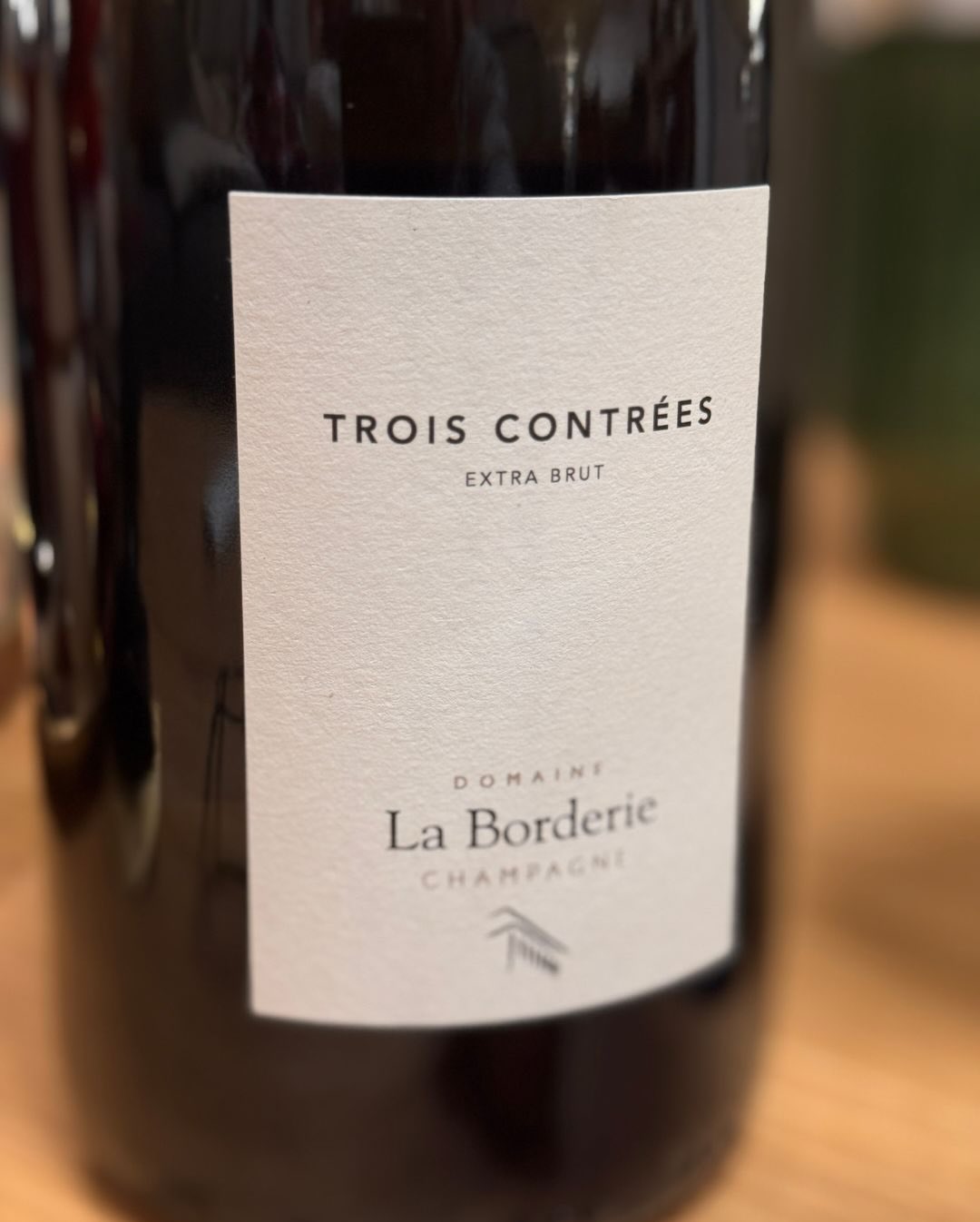 @champagnelaborderie kannte ich schon – aber die “Trois Contrées” bisher noch nicht. Diese Flasche war Teil des @terroirundadiletten Champagner Pakets von @einfach_geniessen – u… (5)