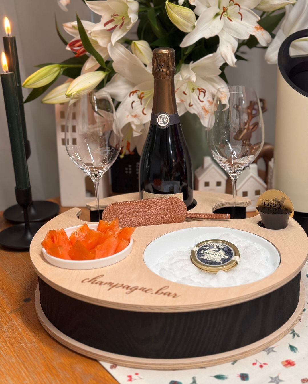 Wenn der Morgen mit Champagner und Kaviar beginnt, dann kann das eigentlich nur ein guter Tag werden. Der purste Moment ist oft der stärkste. Beluga Kaviar, gelöffelt und Champa… (4)